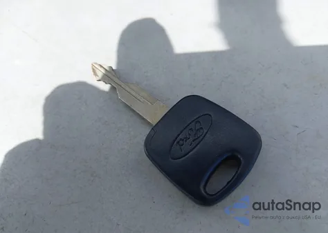 2001 Ford F-150 Harley-Davidson Edition/King Ranch Edition/Lariat/Xlt from USA, damaged, VIN 1FTRW07L41KE90826